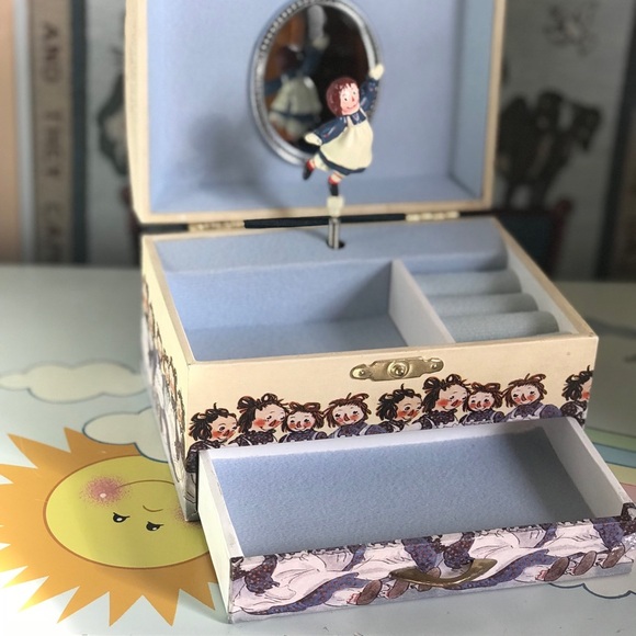 Rare Dancing Musical Raggedy Ann Jewelry Box - Picture 5 of 9